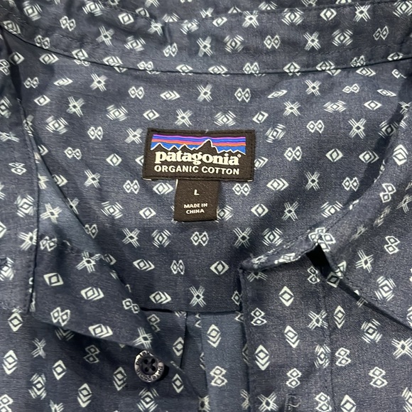Patagonia Organic Cotton Button short sleeve button up - Picture 2 of 3